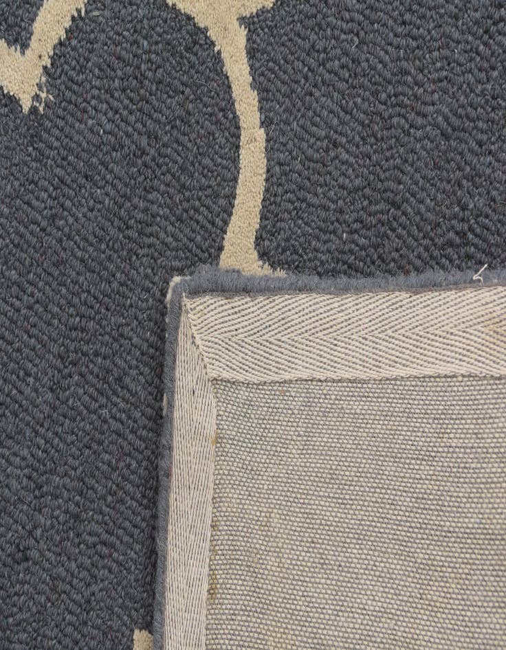 Detail image of  5' 1 x 8' Luna Wool Rug