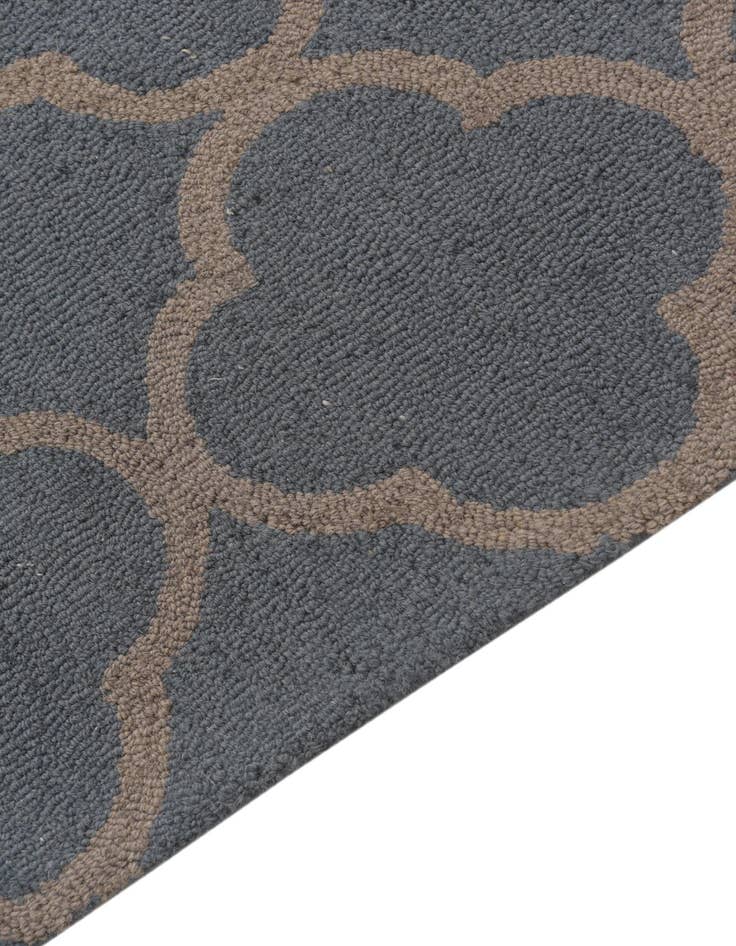 Detail image of  5' x 8' Luna Wool Rug