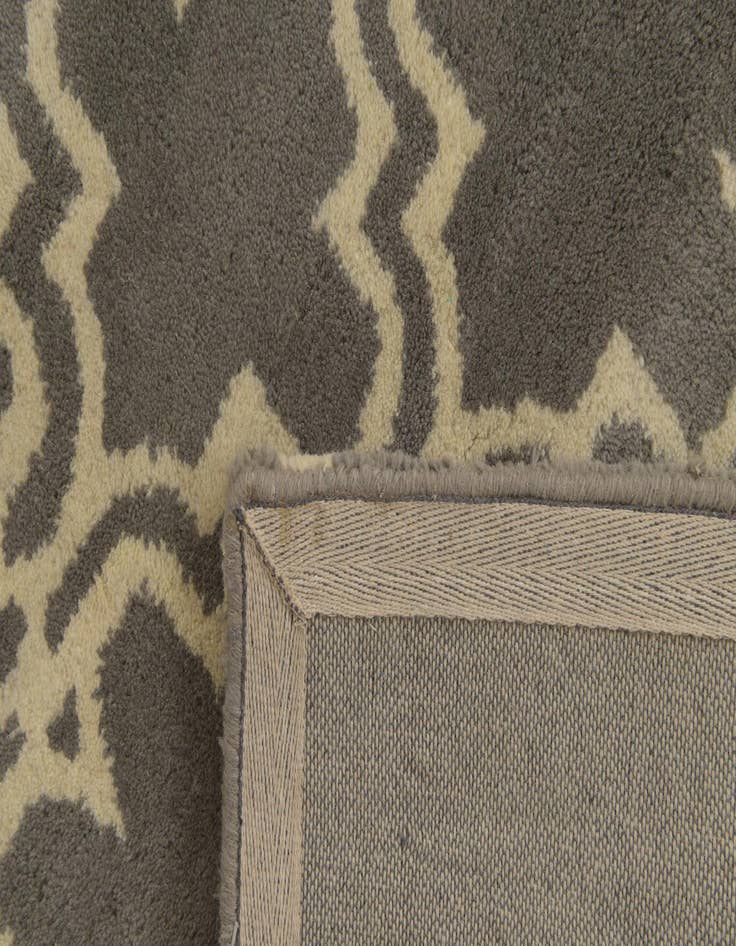 Detail image of  5' 1 x 7' 9 Luna Wool Rug