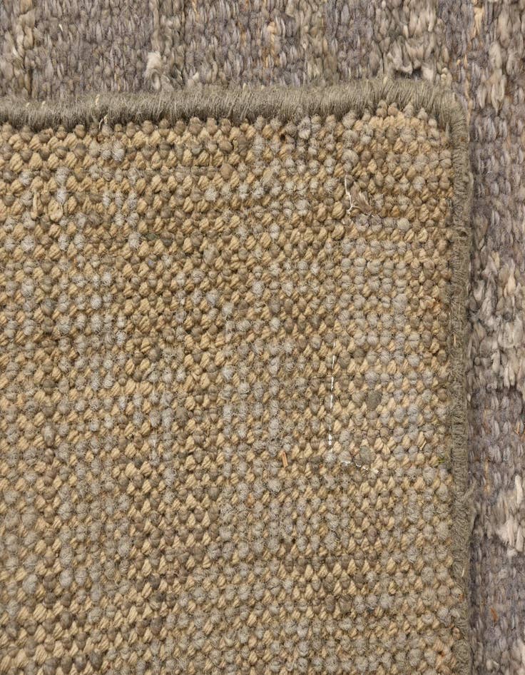 Detail image of  5' x 7' 10  Hand Knotted Luna Rug