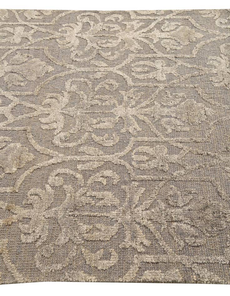 Detail image of  5' x 7' 10  Hand Knotted Luna Rug