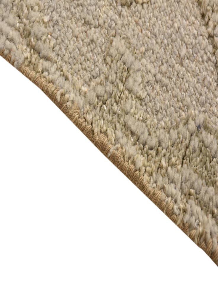 Detail image of  6' x 8' 10  Hand Knotted Luna Rug