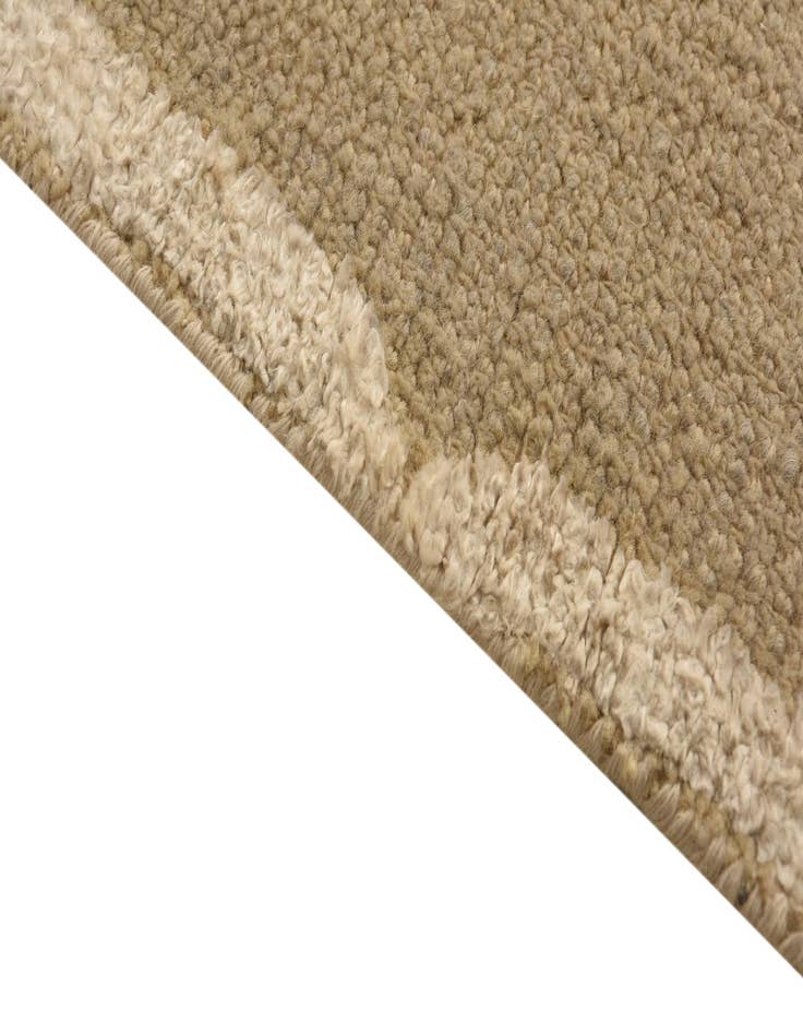 Detail image of  6' x 9'  Hand Knotted Luna Rug