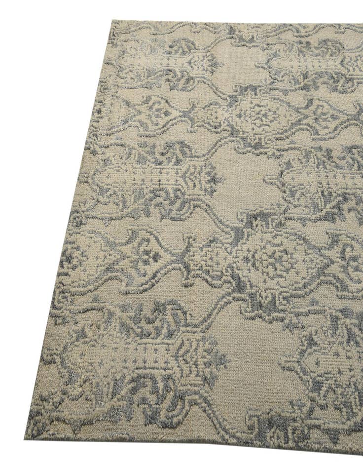 Detail image of  5' 9 x 9'  Hand Knotted Luna Rug