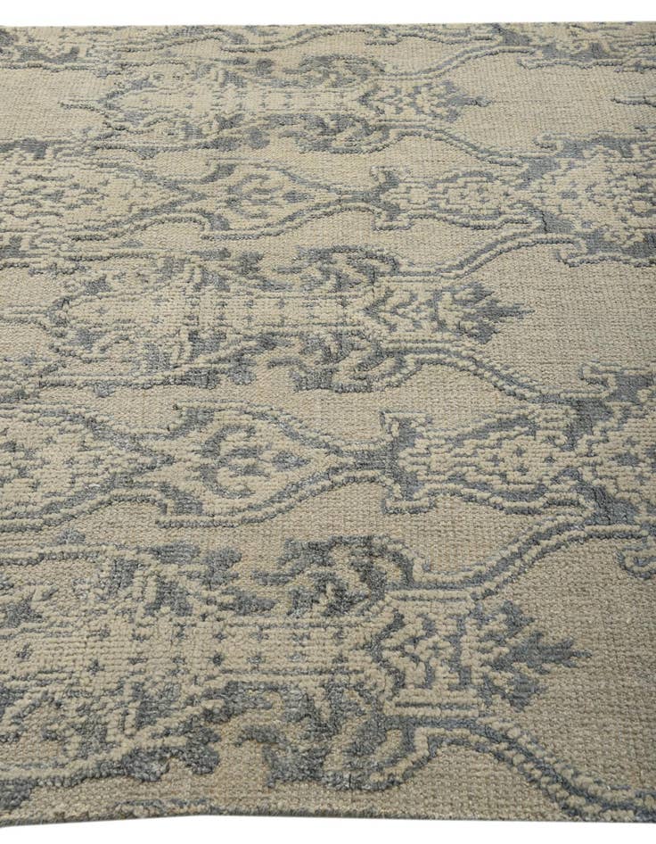 Detail image of  5' 9 x 9'  Hand Knotted Luna Rug