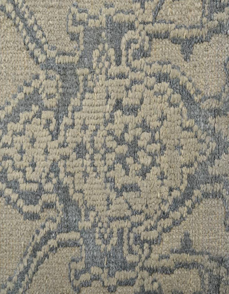 Detail image of  5' 9 x 9'  Hand Knotted Luna Rug