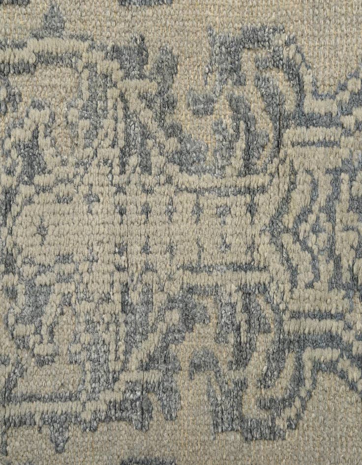 Detail image of  5' 9 x 9'  Hand Knotted Luna Rug