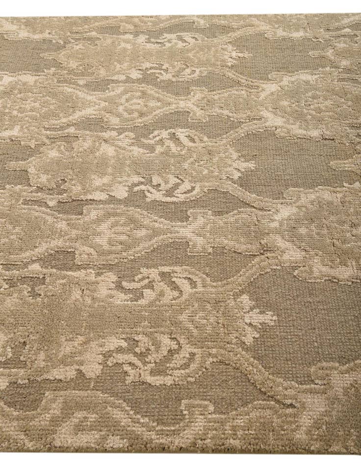 Detail image of  6' x 9'  Hand Knotted Luna Rug