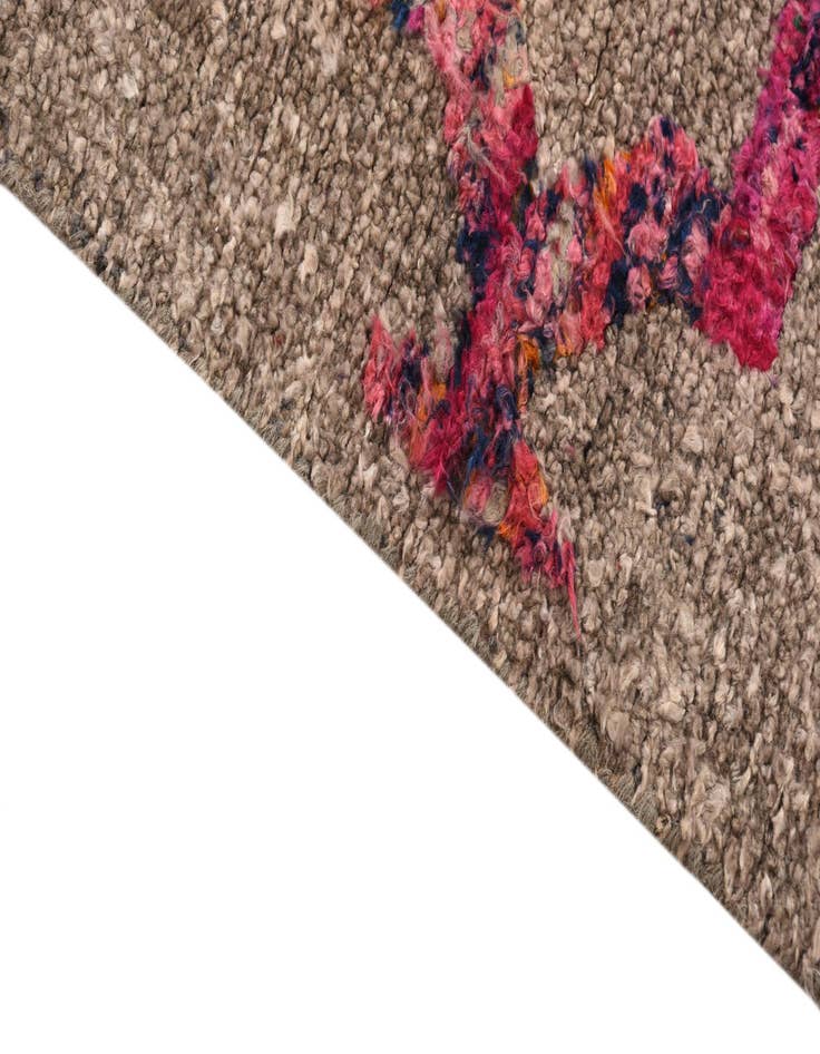 Detail image of  6' 5 x 9' 8  Hand Knotted Luna Wool Rug