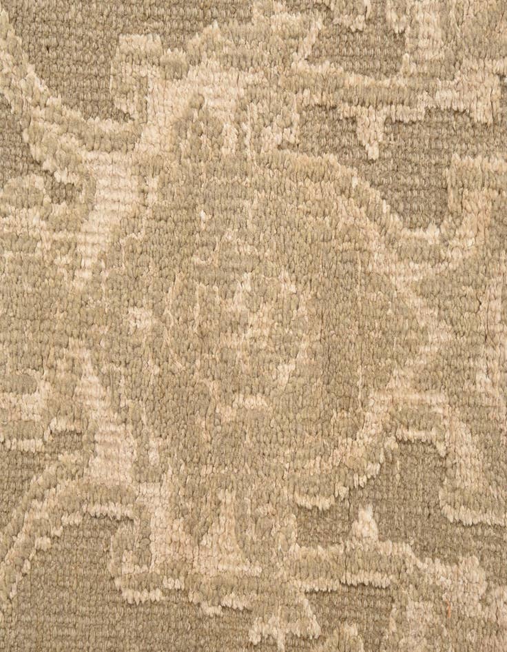 Detail image of  5' 9 x 8' 8  Hand Knotted Luna Rug
