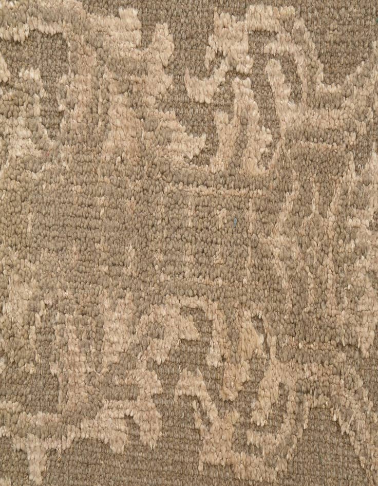 Detail image of  5' 10 x 8' 10  Hand Knotted Luna Rug