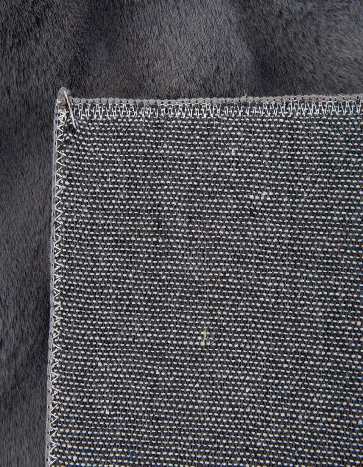 Detail image of  2' x 3' Luna Rug