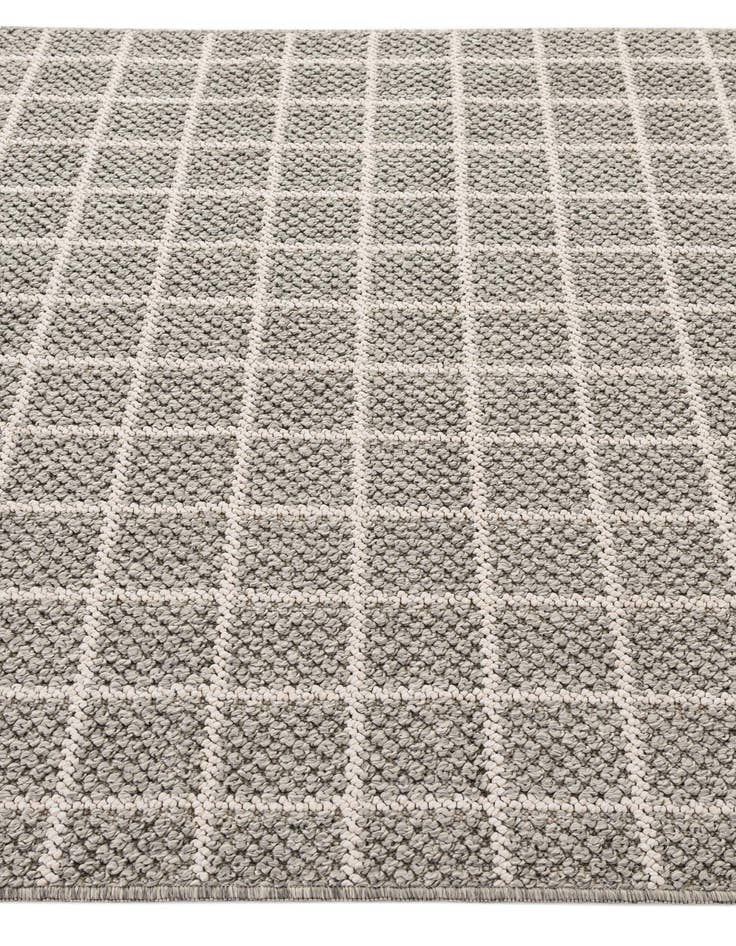 Detail image of  5' 4 x 7' 8 Machine Made Rug