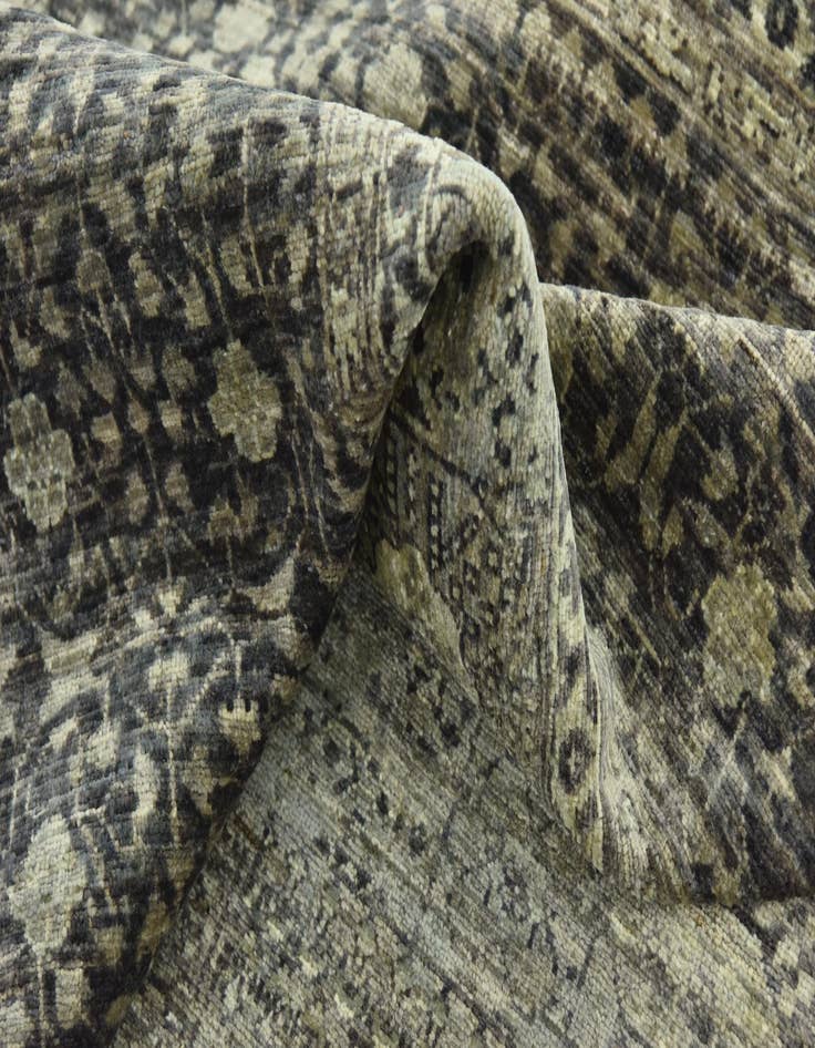 Detail image of  8' 9 x 11' 3  Hand Knotted Mamluk Ziegler Rug