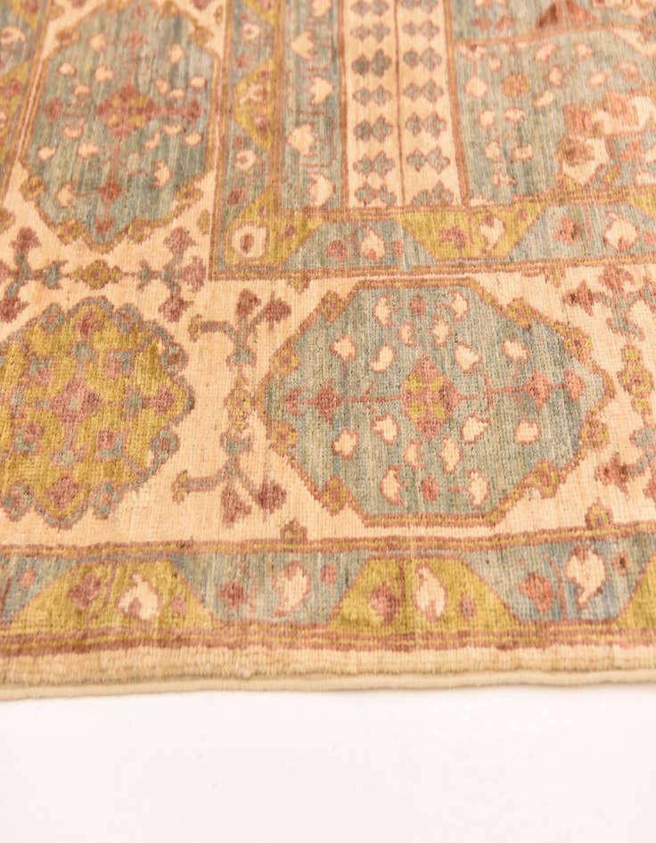 Detail image of  6' 2 x 9'  Hand Knotted Mamluk Ziegler Oriental Rug