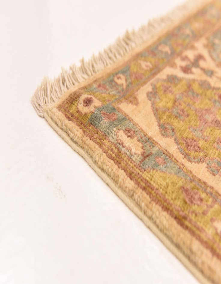 Detail image of  6' 2 x 9'  Hand Knotted Mamluk Ziegler Oriental Rug