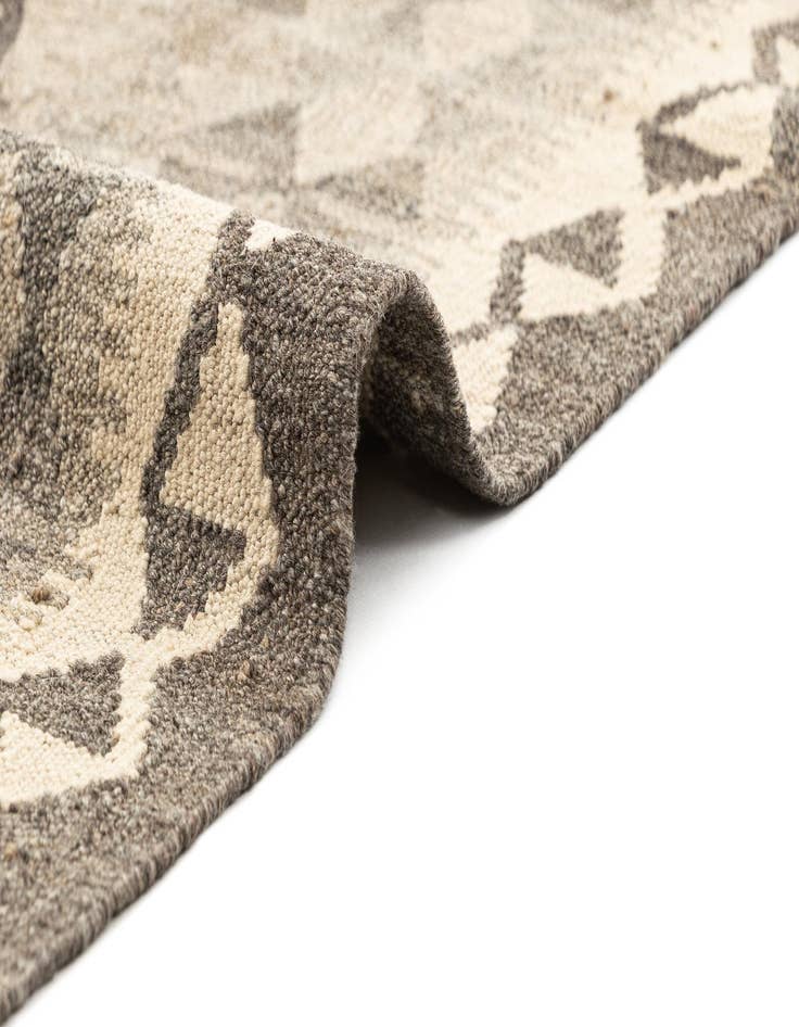 Detail image of  5' 10 x 7' 9  Hand Knotted Marok Kilim Rug