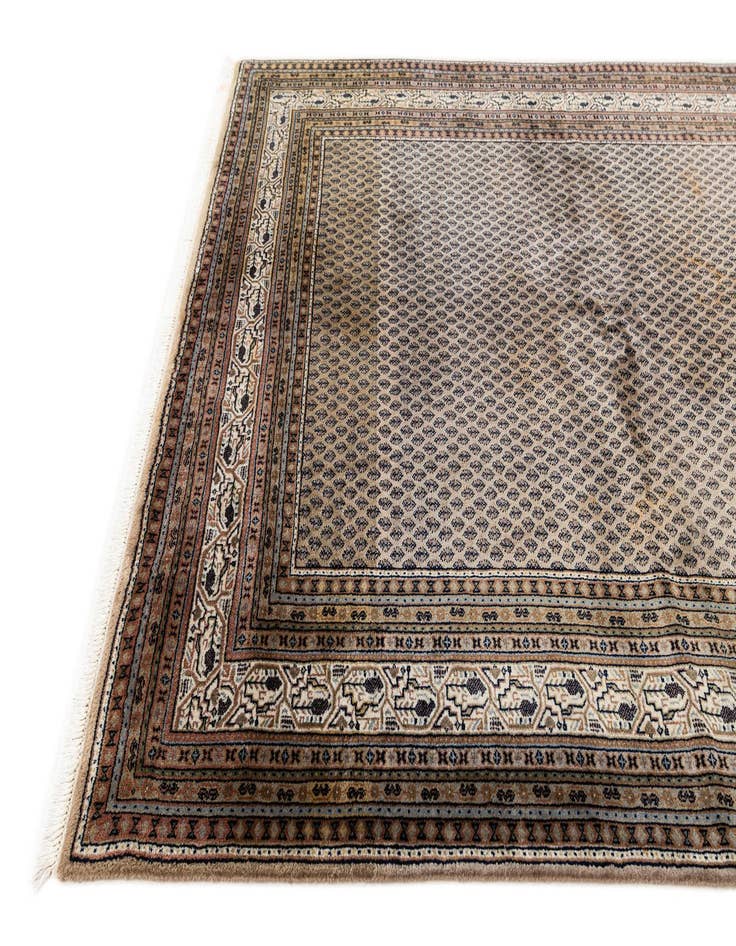 Detail image of  5' 9 x 7' 8  Hand Knotted Mir Wool Rug