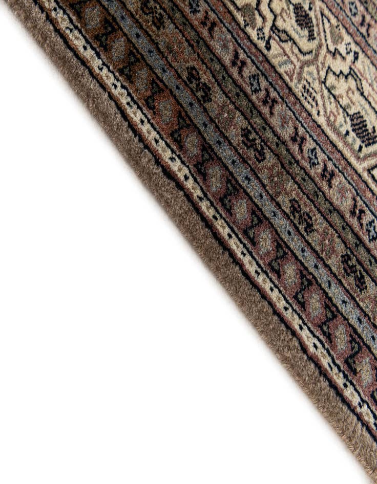 Detail image of  5' 9 x 7' 8  Hand Knotted Mir Wool Rug