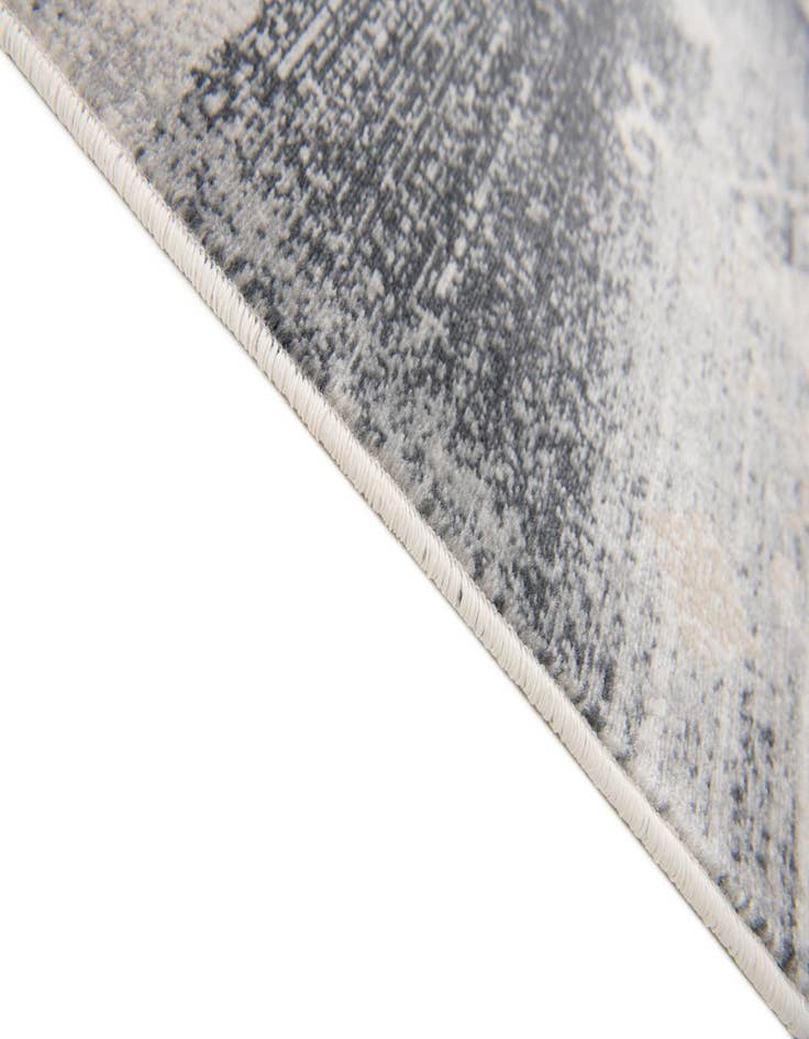 Detail image of  5' x 7' 6 Miranda Rug