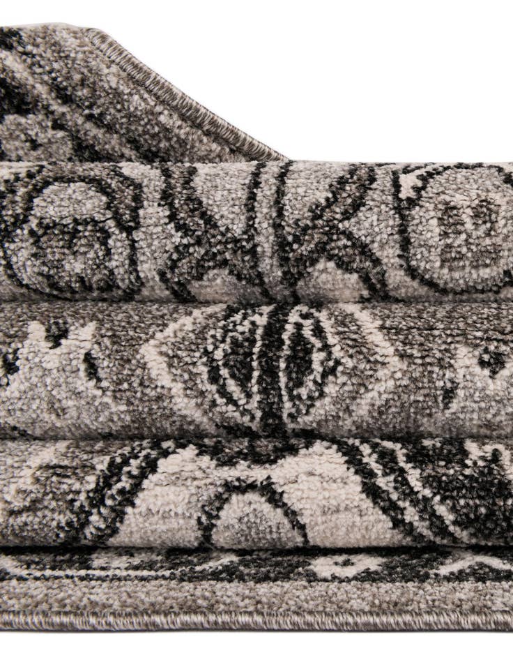 Detail image of  5' 3 x 8' Miranda Rug