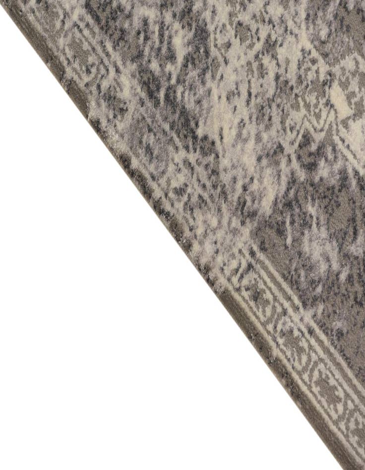 Detail image of  5' x 7' 10 Modern Classical Rug
