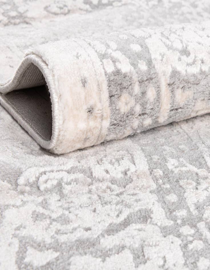 Detail image of  6' x 9' Modern Classical Rug