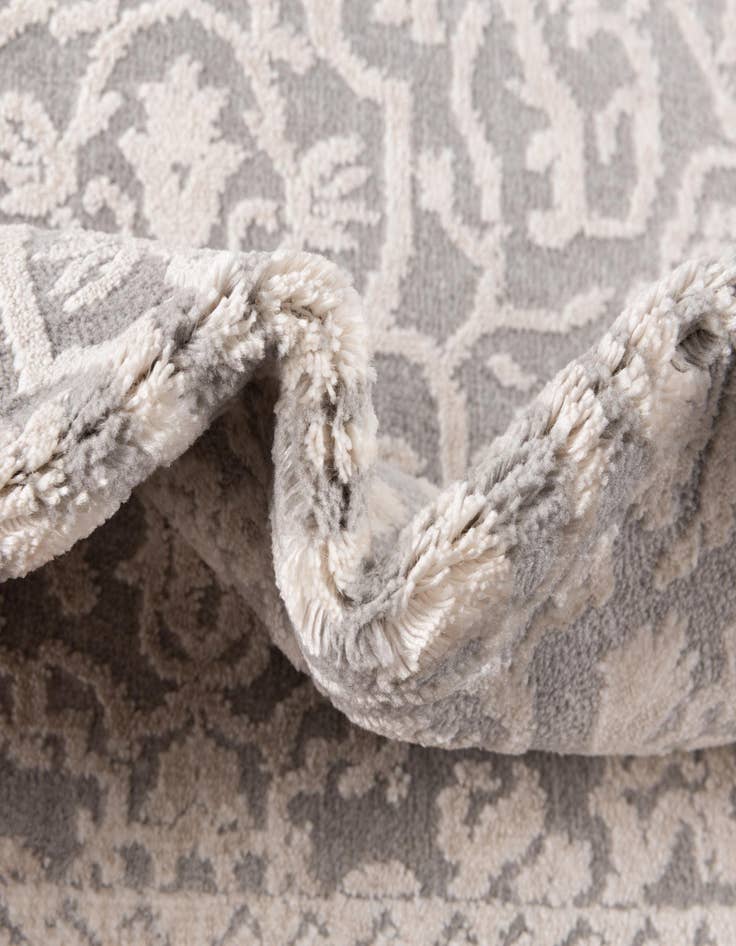 Detail image of  3' x 5' Modern Classical Rug