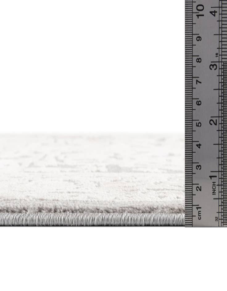 Detail image of  3' x 5' Modern Classical Rug