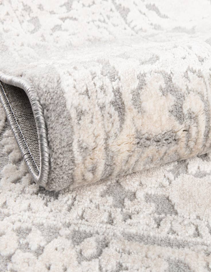 Detail image of  3' x 5' Modern Classical Rug