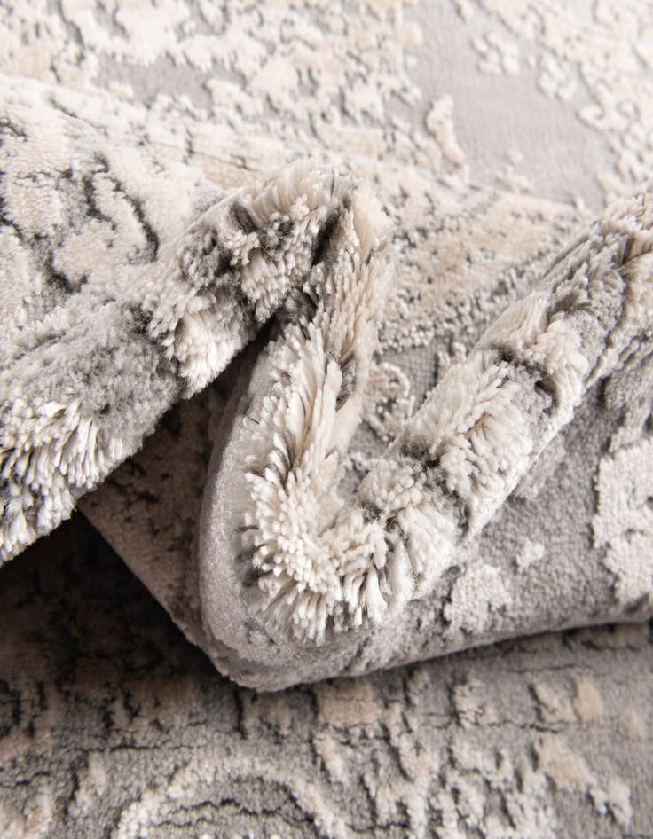 Detail image of  5' 3 x 7' Modern Classical Rug