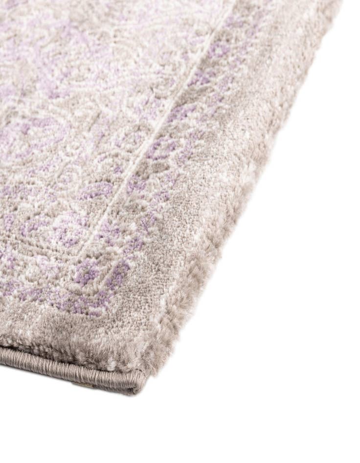 Detail image of  5' x 7' 7 Modern Classical Rug