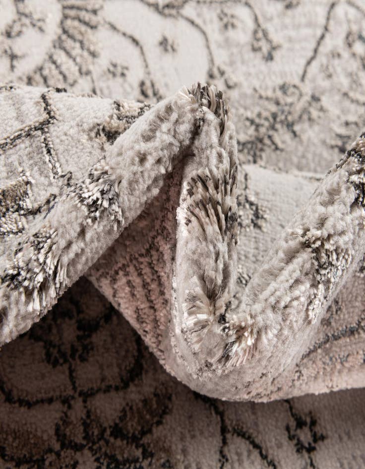 Detail image of  5' 3 x 7' 7 Modern Classical Rug