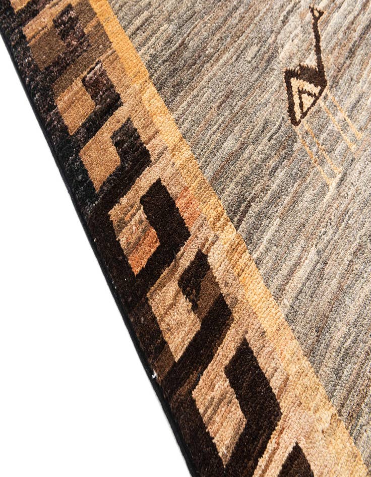 Detail image of  5' x 6' 5  Hand Knotted Modern Ziegler Rug