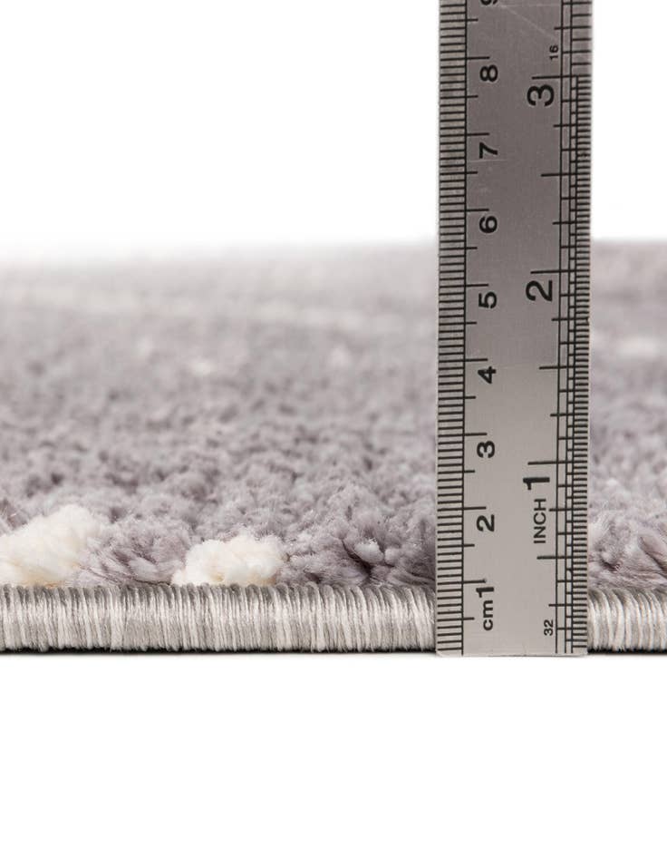 Detail image of  6' 7 x 9' 10 Morocco Rug