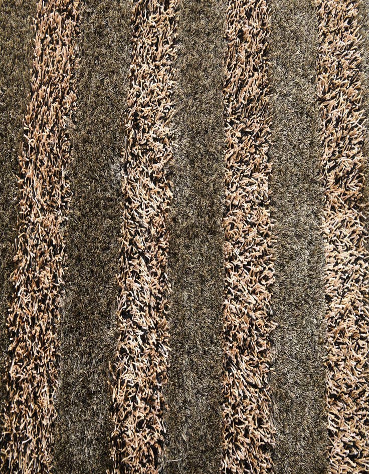 Detail image of  5' x 6' 7  Hand Knotted Multi-Tone Shag Rug