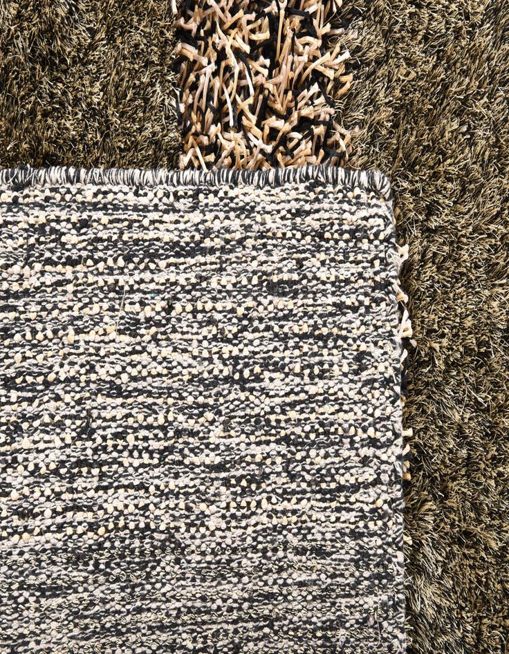 Detail image of  5' x 6' 7  Hand Knotted Multi-Tone Shag Rug