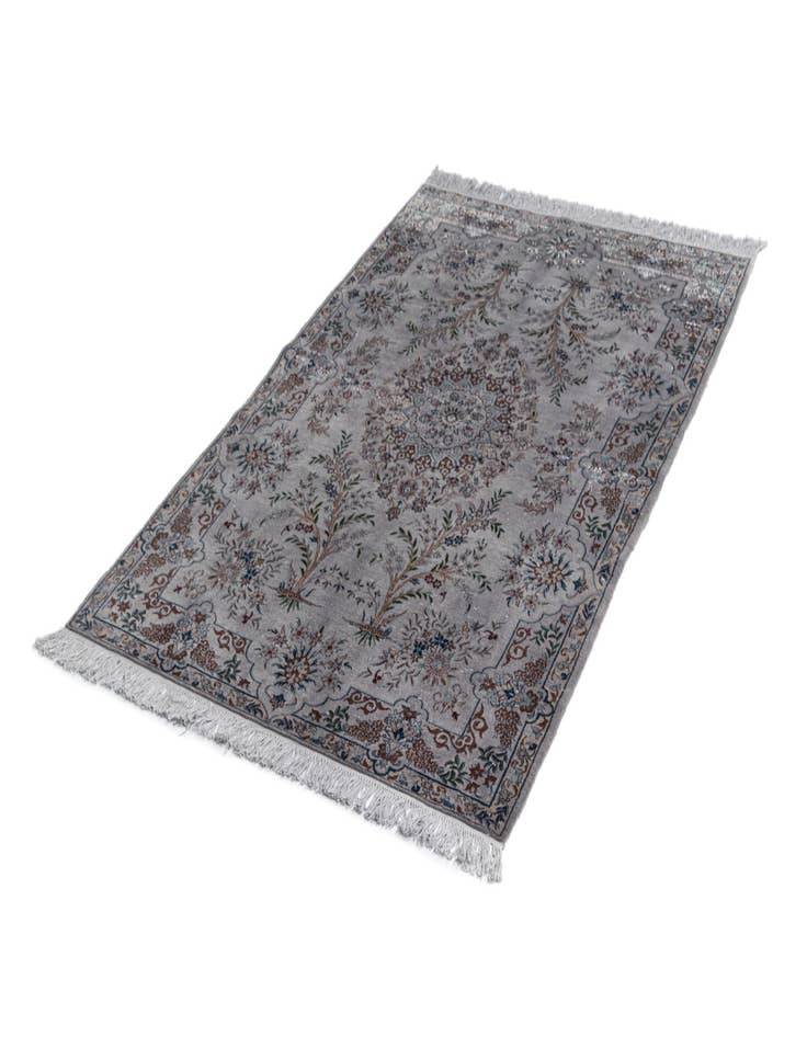 Detail image of  4' x 6' 2 Nain Rug