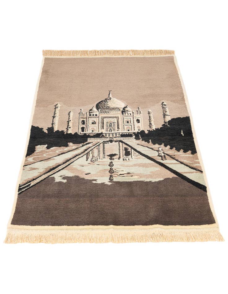 Detail image of  4' 6 x 6' 6 Neda Wool Rug