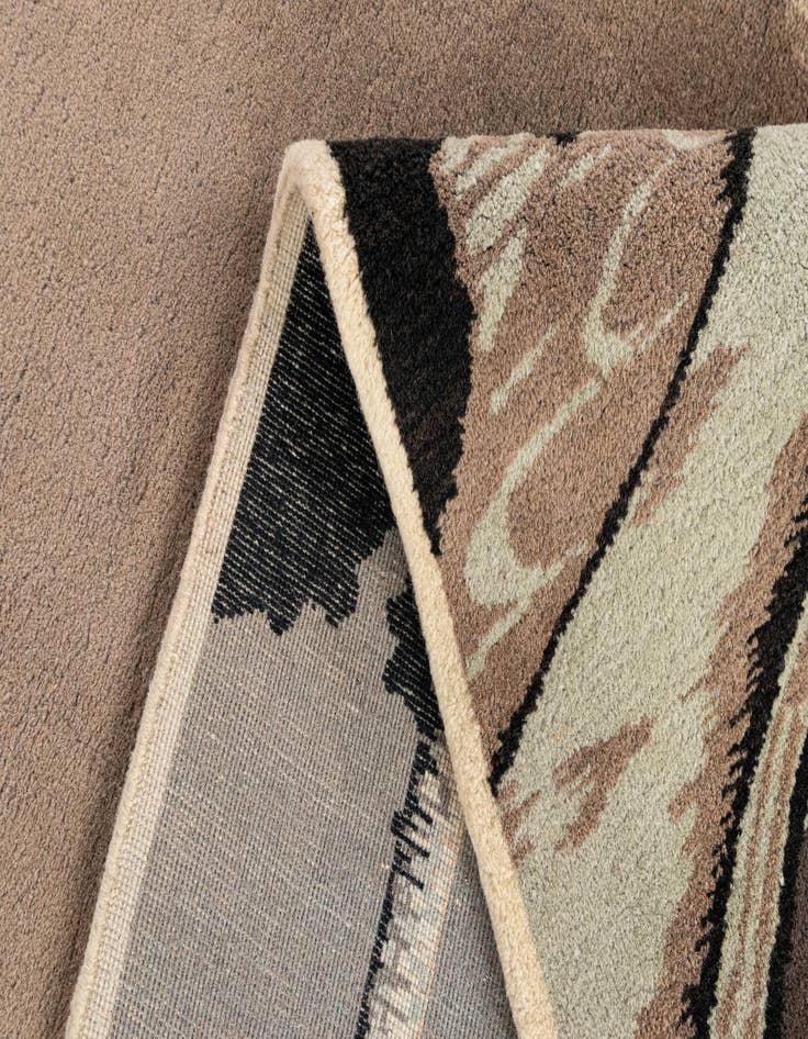 Detail image of  4' 6 x 6' 6 Neda Wool Rug