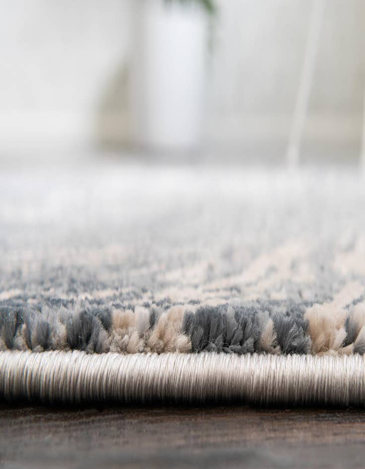 Detail image of  6' x 9' Oasis Rug