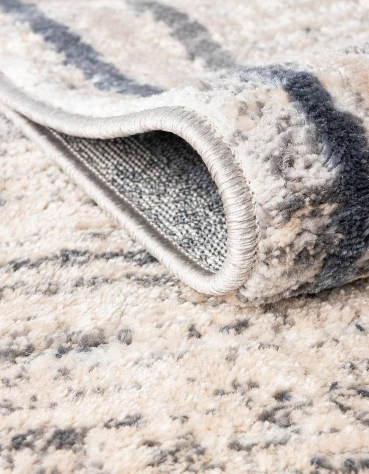 Detail image of  6' x 9' Oasis Rug