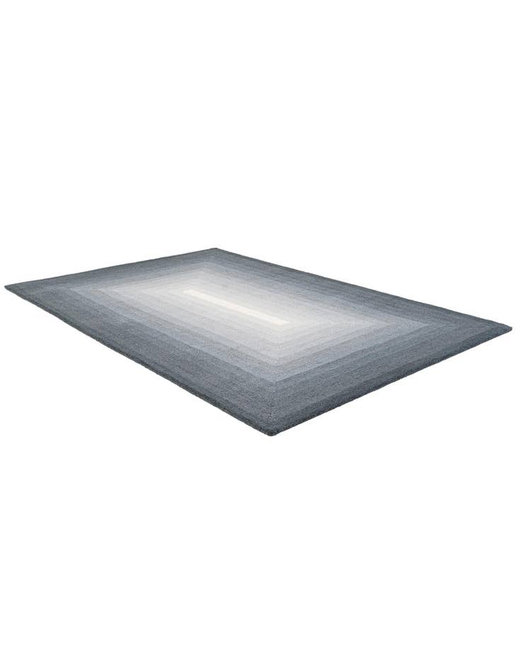 Detail image of  4' 1 x 6' 1 Ombre Wool Rug