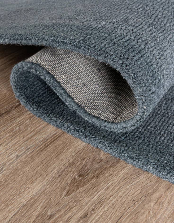 Detail image of  5' 1 x 8' Ombre Wool Rug