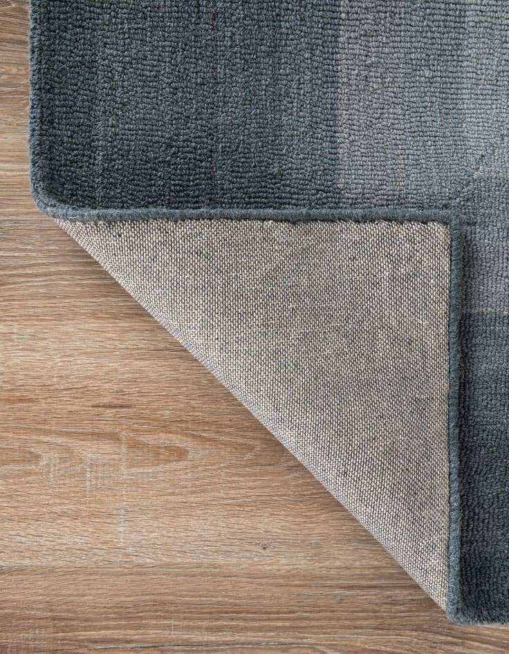 Detail image of  5' 1 x 8' Ombre Wool Rug