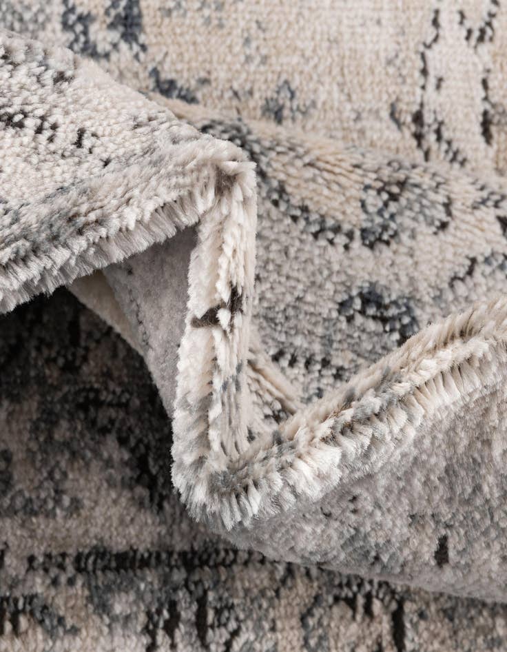 Detail image of  6' x 9' Oregon Rug