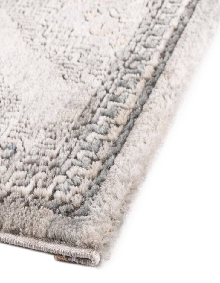 Detail image of  5' 3 x 7' 7 Oregon Rug