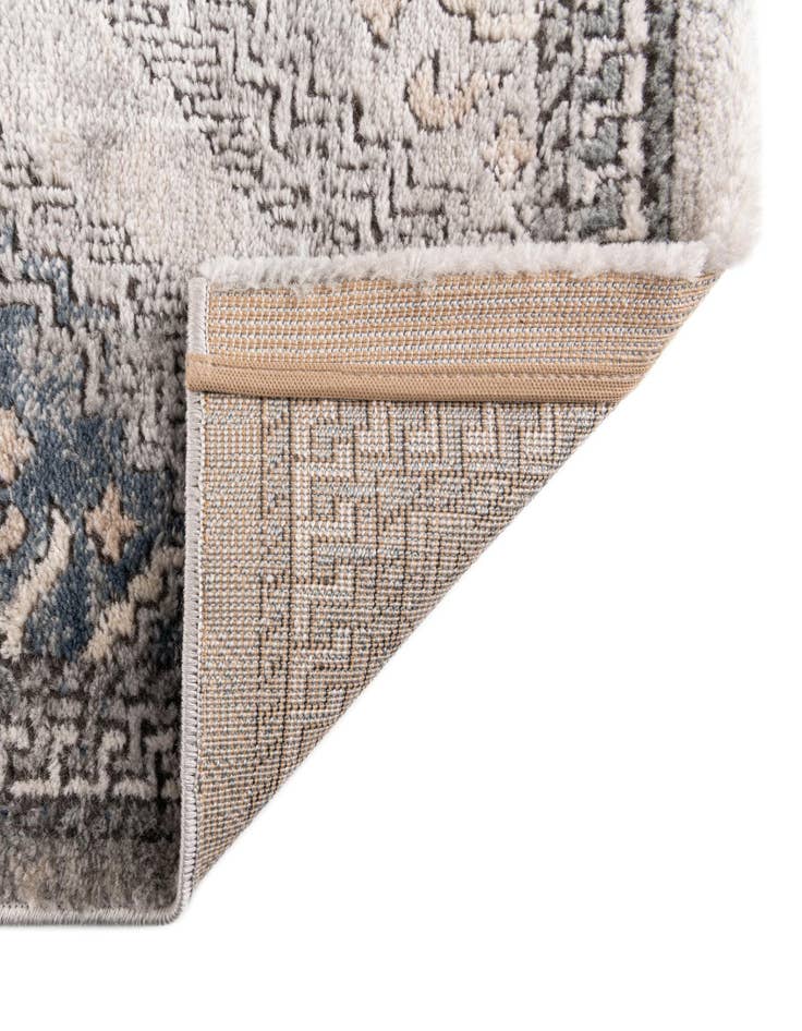 Detail image of  5' 3 x 7' 7 Oregon Rug