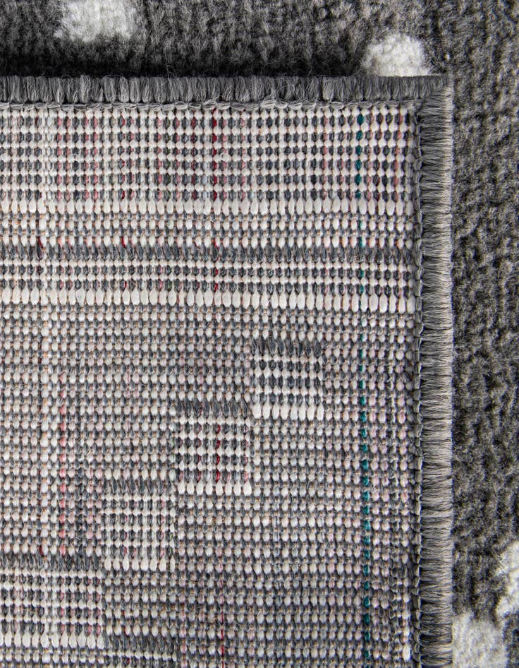 Detail image of  5' x 8' Oslo Rug