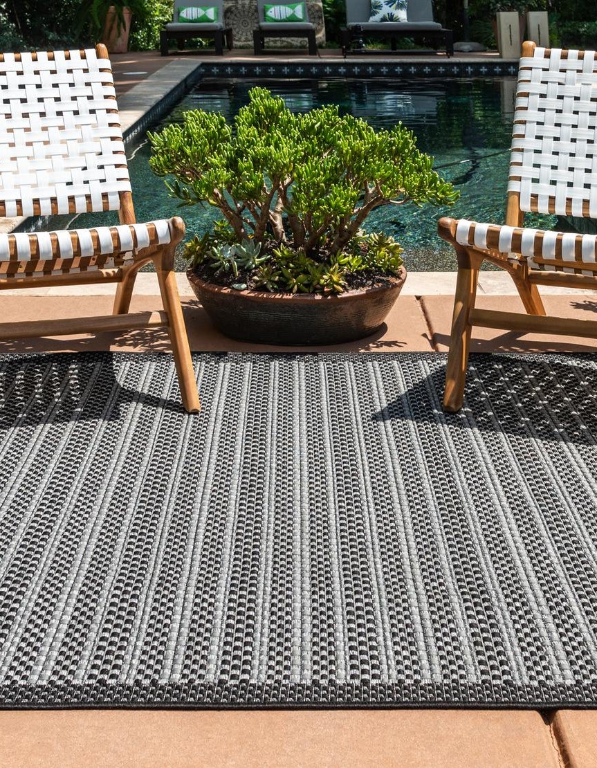 Gray 7' x 10' Border Indoor / Outdoor Rug | Rugs.com